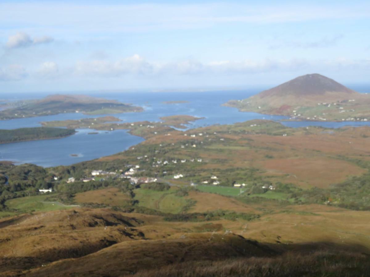 Letterfrack Farm Lodge House In Letterfrack Village Connemara Buitenkant foto